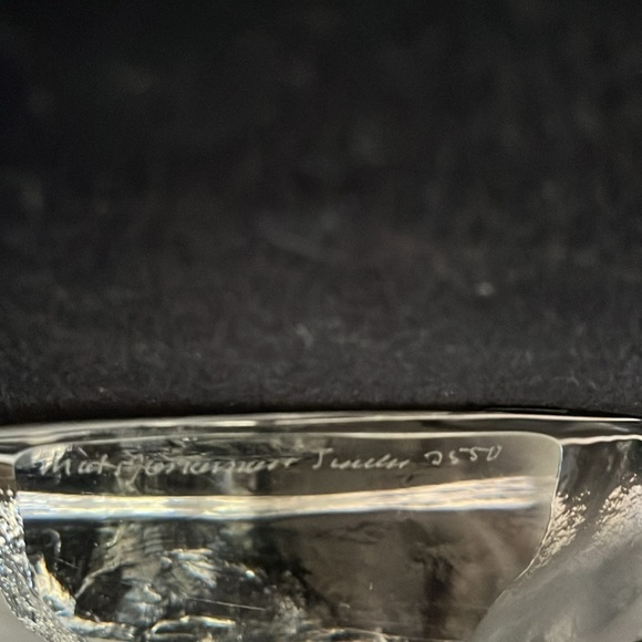 Polar Bear Glasbruk chiseled etched Paperweight Sweden Mats Jonasson signed Deco - Picture 2 of 8